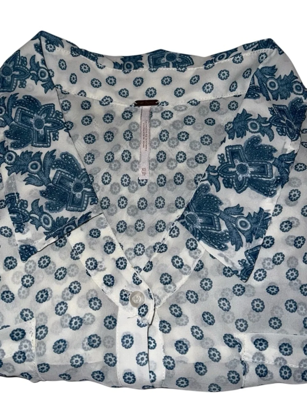 Free People Blue and White Printed Boho Sheer Long Sleeve Blouse Sz XS - Picture 3 of 14